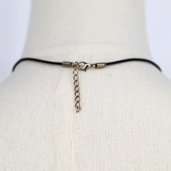 Handmade Curved Wooden Leaf Minimalist Eco Friendly Modern Pendant Necklace - Picture 4 of 4